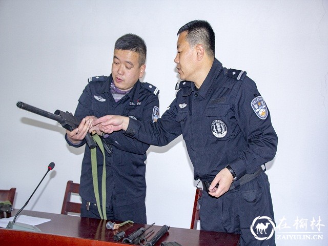 靖边县公安局巡特警大队开展防爆枪使用培训课