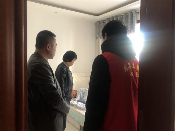 榆阳区长兴路社区开展“情系社区残疾人 春节慰问暖人心”活动