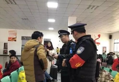 男子冒用他人身份证榆林火车站购票乘车被当场识破 行拘10日