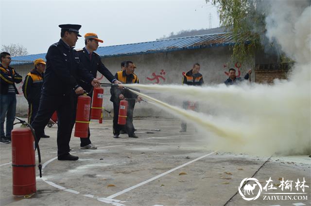 延安黄陵铁警积极开展春季火灾防控演练全力确保铁路线路安全畅通