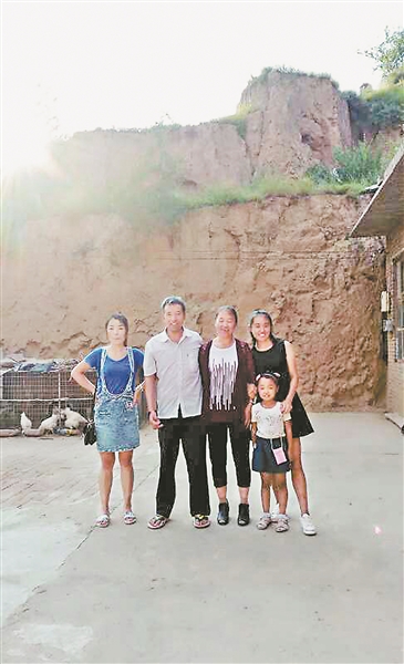 横山谢志梅家庭：孝敬老人 和睦相处