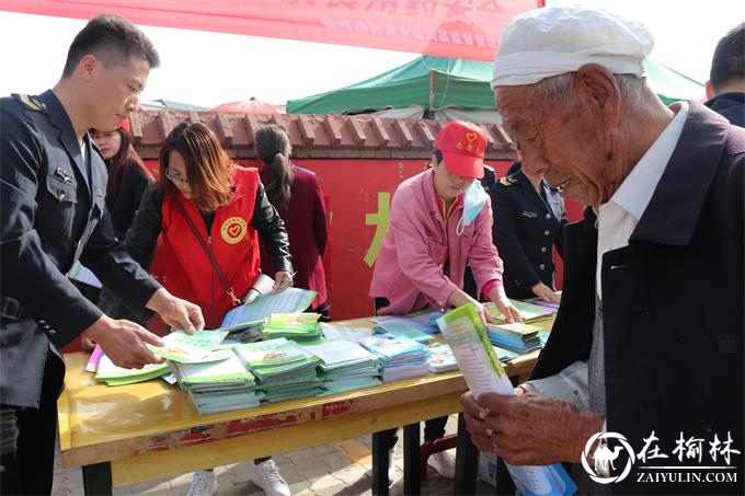 榆阳区驼峰办食品安全知识进社区