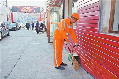 神木市环卫工人张引奋：宁愿一身累 换来万家洁