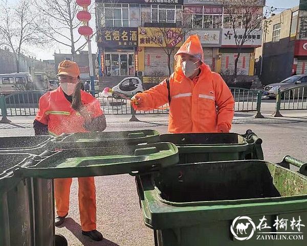 向奋战在疫情防控战线的环卫工人致敬