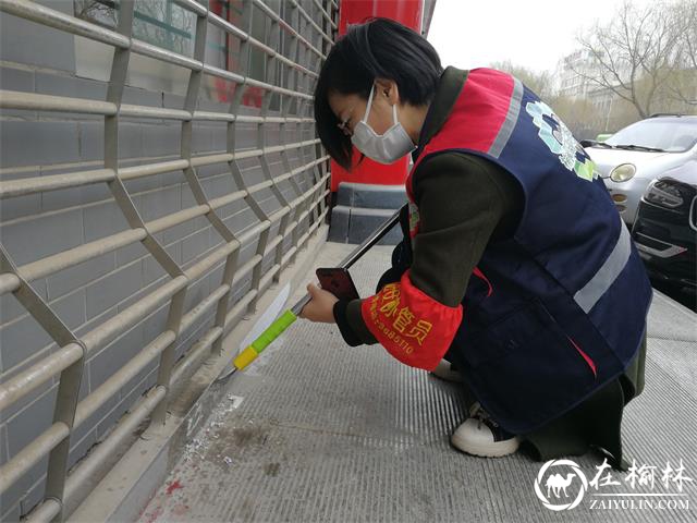 驼峰办金阳社区大力开展疫情防控期间环境卫生集中整治活动