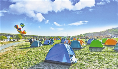 榆林首届乡村亲子帐篷节在榆阳区古塔镇欢乐起航