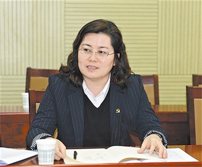 靖边县县长<font color='red'>贺湘如</font>：将治沙精神发扬光大