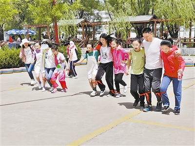 榆林市高新小学亲子户外 乐享“六一”