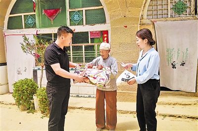 清涧高里寺村临时党支部发挥先锋作用 决战脱贫攻坚