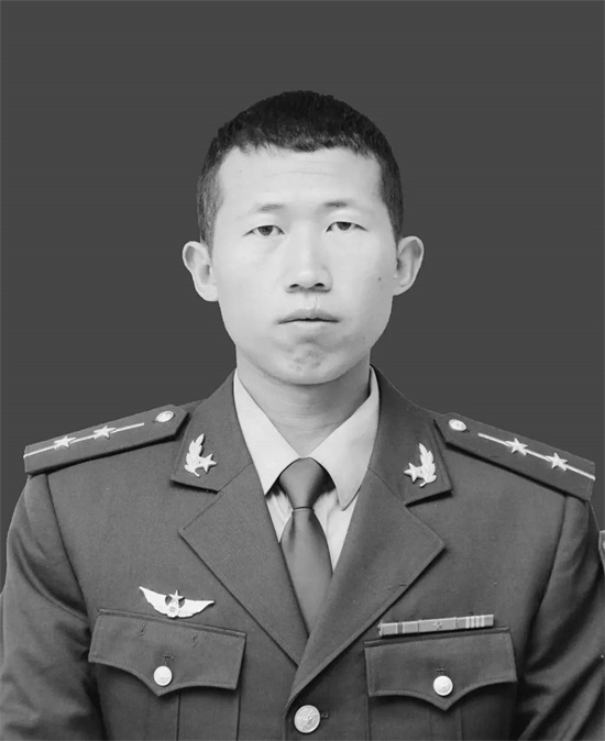沉痛悼念——榆林的好后生边防军人苏万飞
