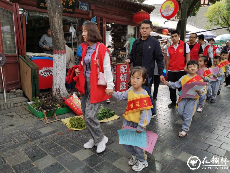 小手拉大手，新明办定慧寺社区开展文明餐桌宣传活动