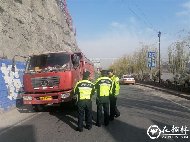 榆林公路局古城滩超限检测站加大沿黄观光路超限车辆整治力度