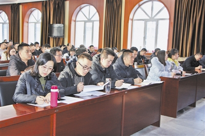 佳县县委宣传部举办<font color='red'>2020年</font>宣传委员和新闻通讯员培训班