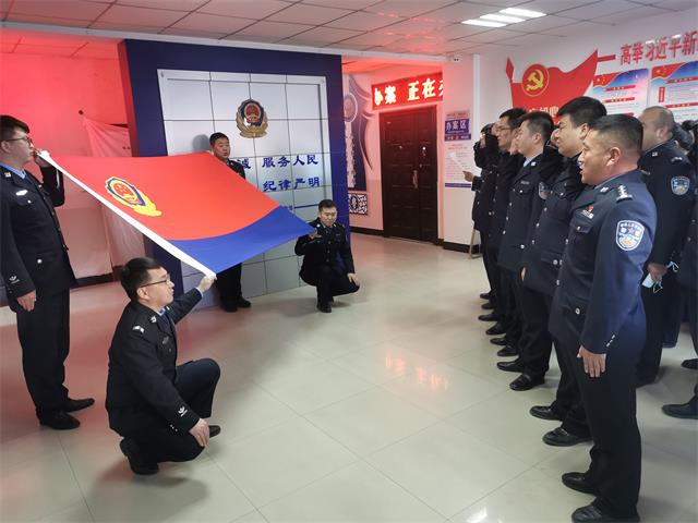 靖边公安<font color='red'>西郊派出所</font>组织开展庆祝首个中国人民警察节系列活动