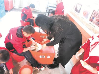 托举童年“多彩梦” 定边搭建成长“大舞台”