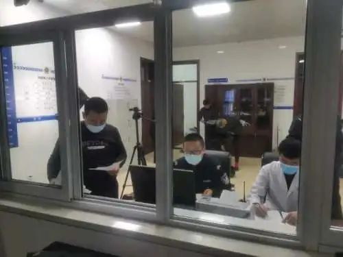 府谷县一名村民小组组长拒不协助法院执行被拘15日