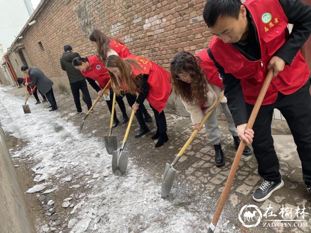 崇文办芹涧路社区党支部开展学雷锋活动