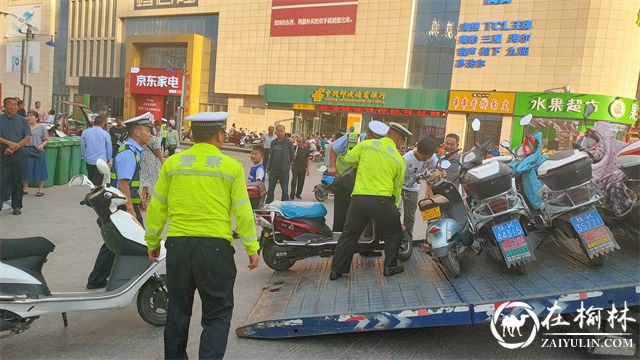 靖边交警持续整治城区各类交通违法行为