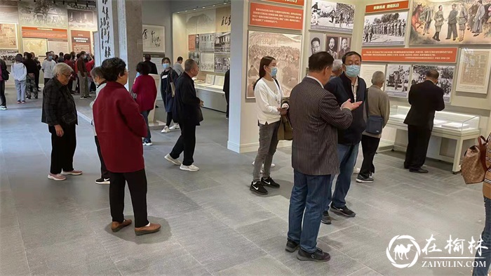 榆阳区崇文办学院社区开展“重走习近平总书记榆林考察路”主题党日活动