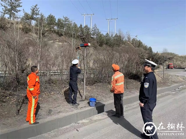 府谷公安交警大队：擦亮道路标识标牌 保障出行交通安全