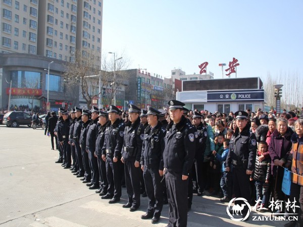 靖边县巡特警大队圆满完成元宵节安保任务