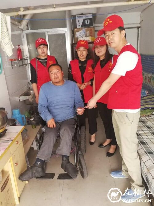 榆阳区望湖路社区开展&ldquo;红色先锋&rdquo;助残慰问活动