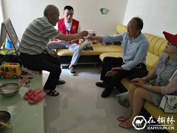 榆阳区驼峰办金榆社区：端午手艺大比拼 尽显粽香邻里情