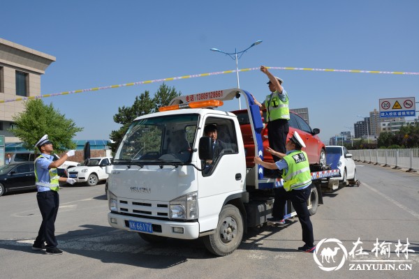 护航高考 靖边百余名交警在行动