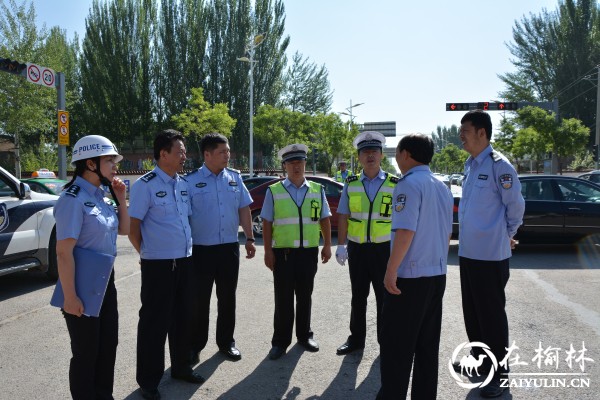 护航高考 靖边百余名交警在行动