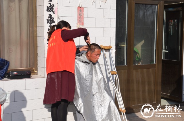 神木农村大妈田二女 7年坚持义务照顾百位老人