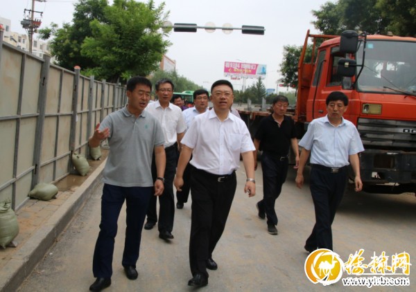 榆林市长尉俊东现场指导救灾行动 确保安全度汛