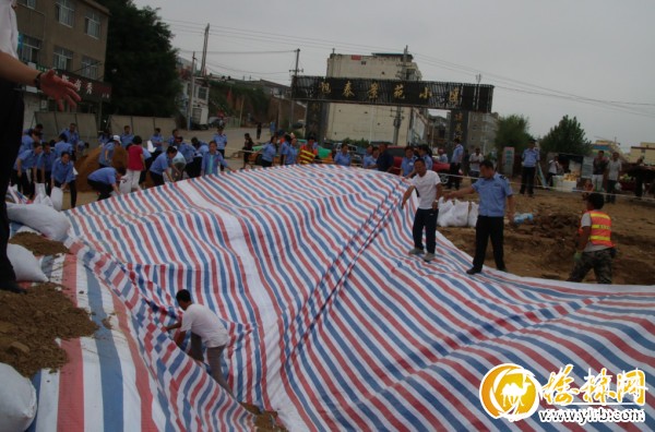 榆林市长尉俊东现场指导救灾行动 确保安全度汛