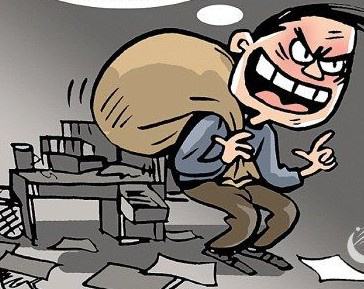 &ldquo;机灵&rdquo;毛贼想偷盗 潜进便利店当内鬼