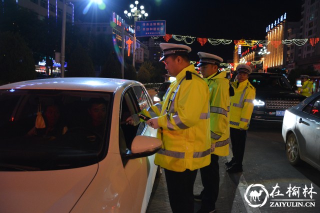 靖边交警邀请媒体随警作战助推事故预防攻坚战