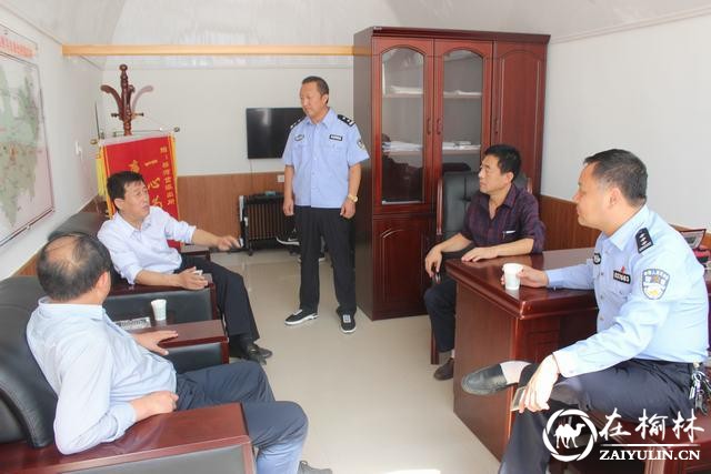 米脂公安局局长邢占强深入基层派出所检查指导工作