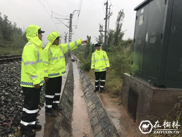 神木铁警多项举措为十九大保驾护航