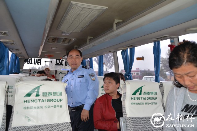 靖边交警大队教导员吴海旺督导检查各中队国庆交通安保工作