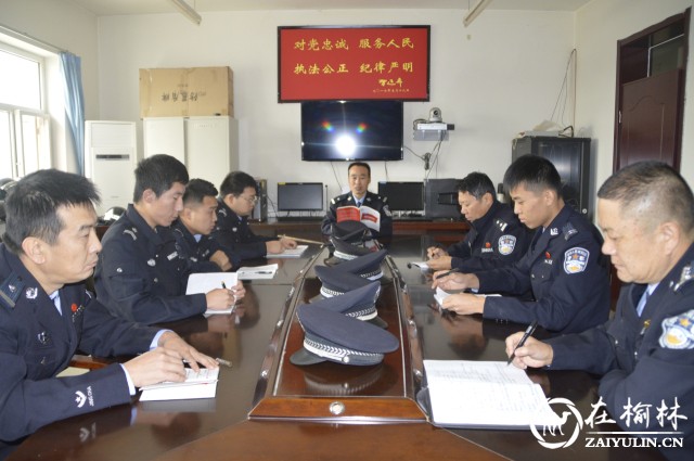 坚守沙漠腹地 看神木铁警别样的国庆节