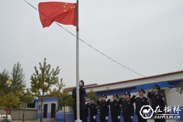 坚守沙漠腹地 看神木铁警别样的国庆节