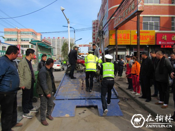 靖边交警联合多部门合力整治城区交通秩序提升城市品味
