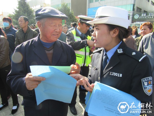 靖边交警别样&ldquo;说书&rdquo;开展道路交通安全宣传