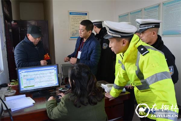 春运第一天 靖边交警全力奏好春运&ldquo;开篇曲&rdquo;