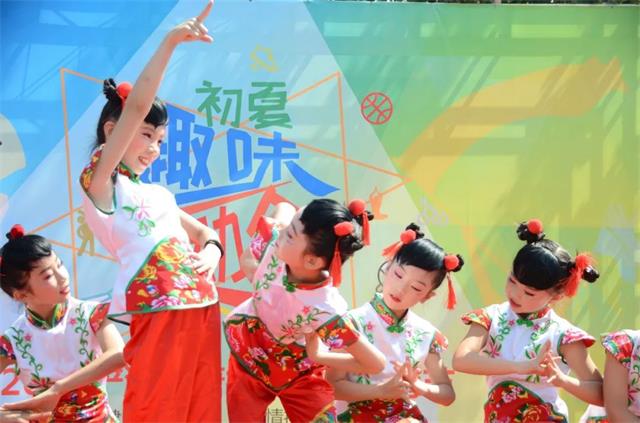 2018浐灞大唐社区文化体育节在浐灞城市广场拉开帷幕