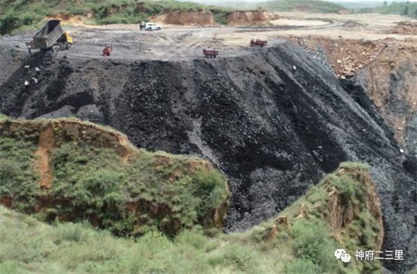 神木大砭窑煤矿污染严重 村民多次举报无果 监管严重缺位
