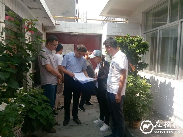 榆林市创建办验收榆阳区崇文办春苑社区美丽庭院