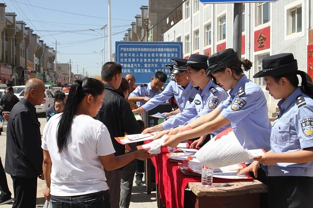 靖边公安成立宣传小分队到宁条梁镇、杨米涧镇开展集中宣传活动