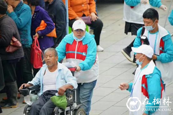 “韩红爱心·百人援陕”大型医疗援助公益活动在汉中市西乡堰口镇圆满举行