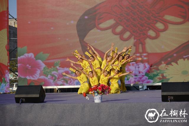 神木大保当镇隆重举行第三届道德模范表彰大会