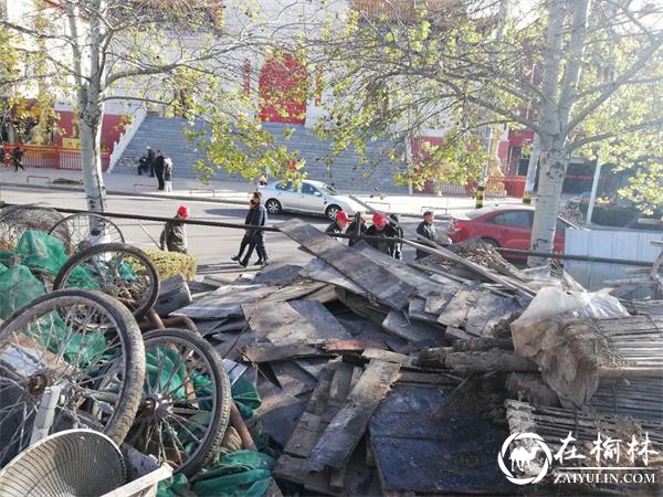 榆阳区长虹路社区开展&ldquo;坚持党建引领 助推文明创建&rdquo;活动