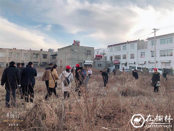 榆阳区兴中路社区开展环境卫生整治活动 助力创文攻坚战